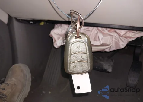 2017 Cadillac Xt5 Premium Luxury z USA, uszkodzony, nr VIN 1GYKNCRS5HZ291998